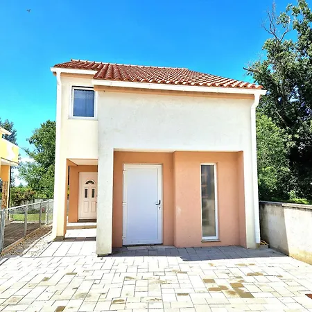 Valerie Lägenhet Nin